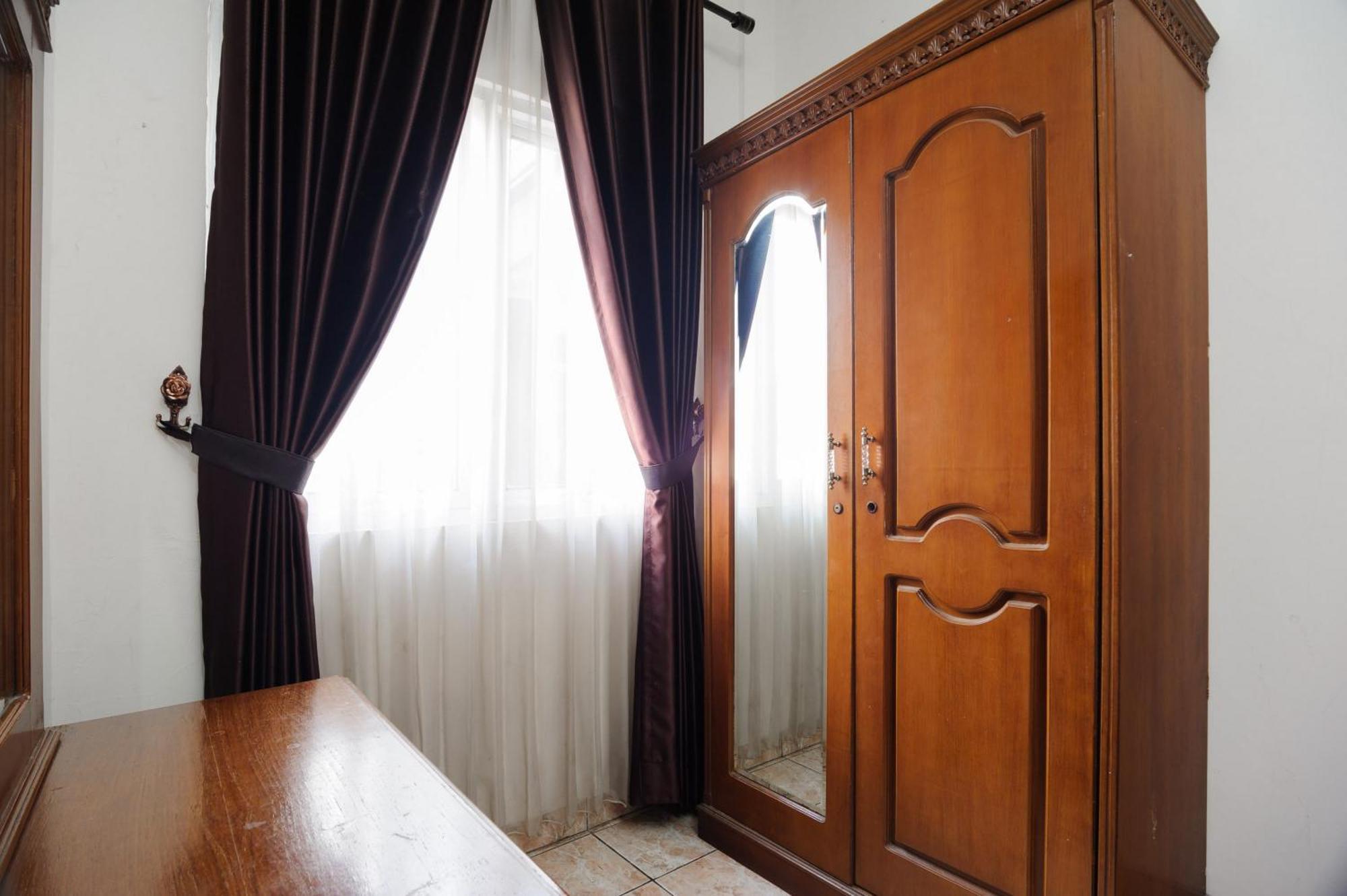 Reddoorz Syariah Near Aeon Mall Tanjung Barat Jakarta Ngoại thất bức ảnh