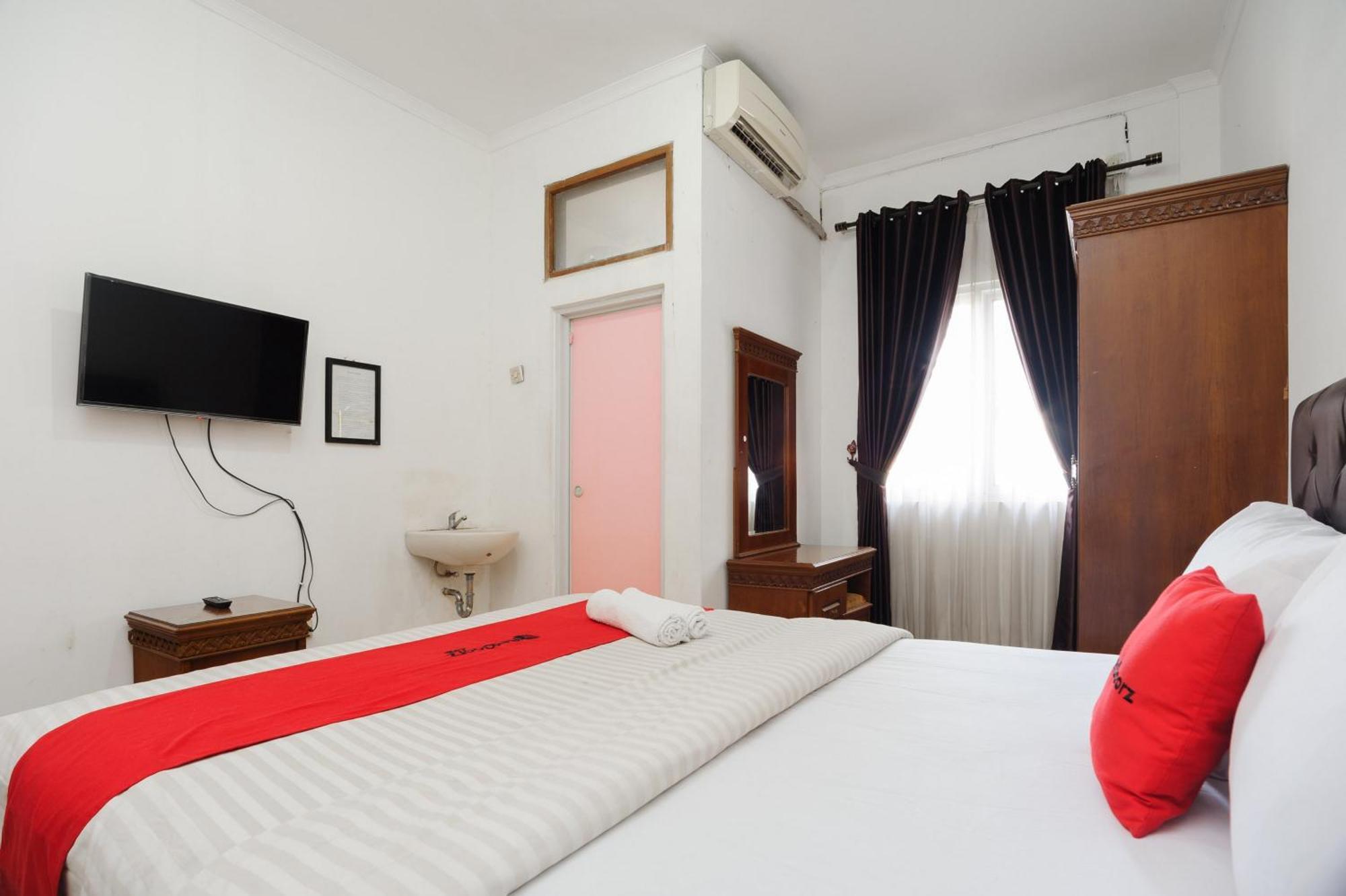 Reddoorz Syariah Near Aeon Mall Tanjung Barat Jakarta Ngoại thất bức ảnh