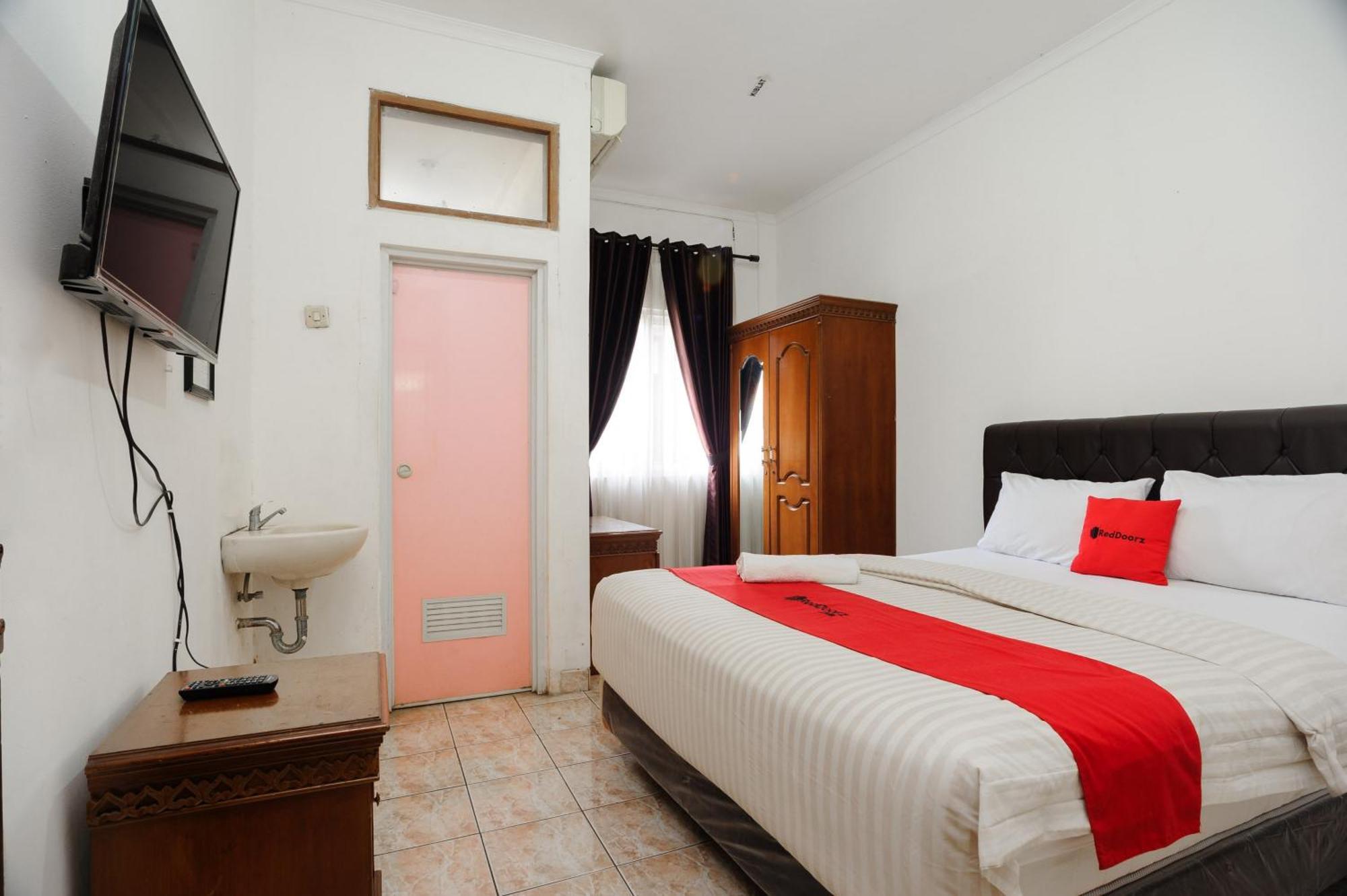 Reddoorz Syariah Near Aeon Mall Tanjung Barat Jakarta Ngoại thất bức ảnh