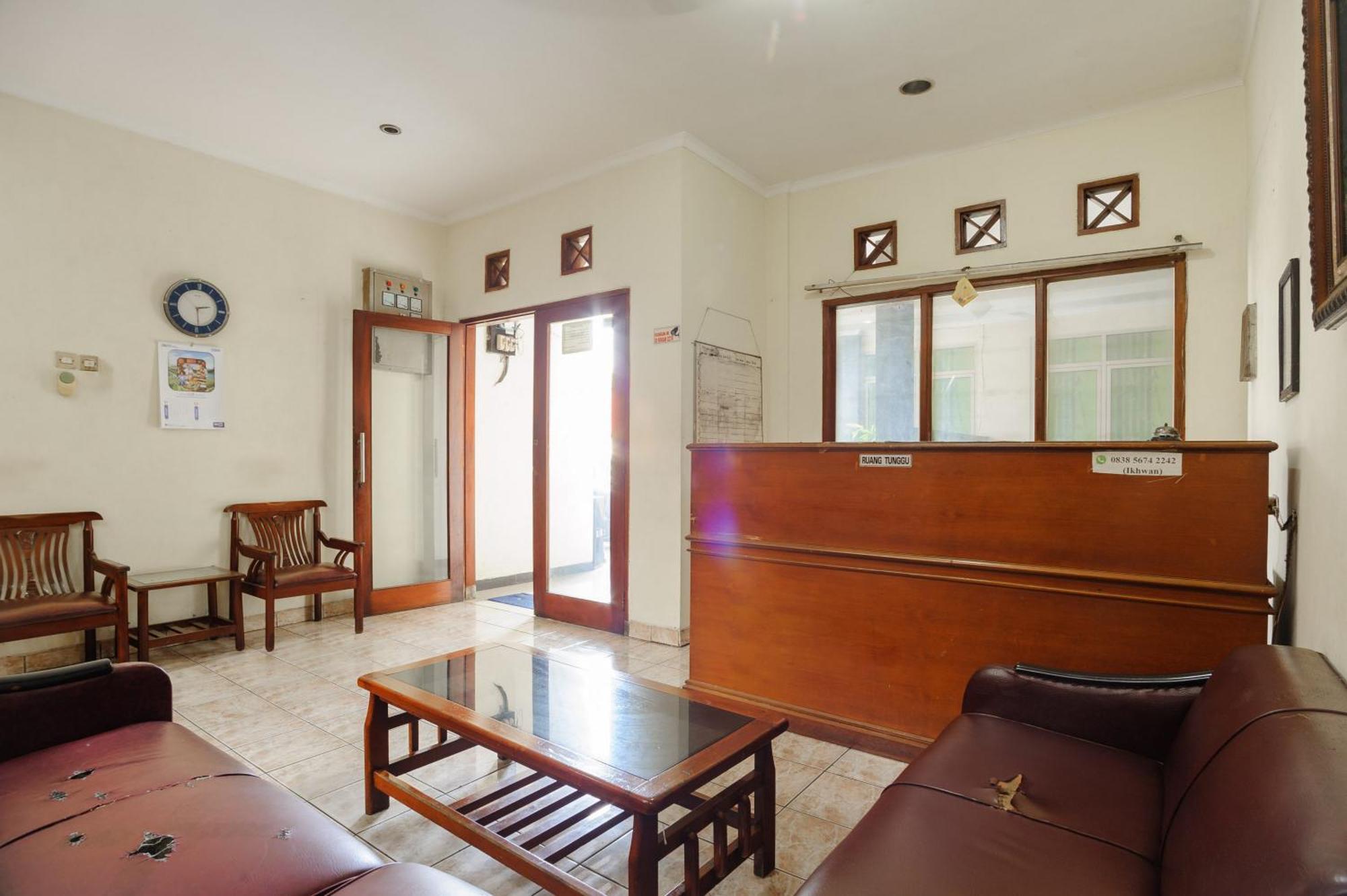 Reddoorz Syariah Near Aeon Mall Tanjung Barat Jakarta Ngoại thất bức ảnh