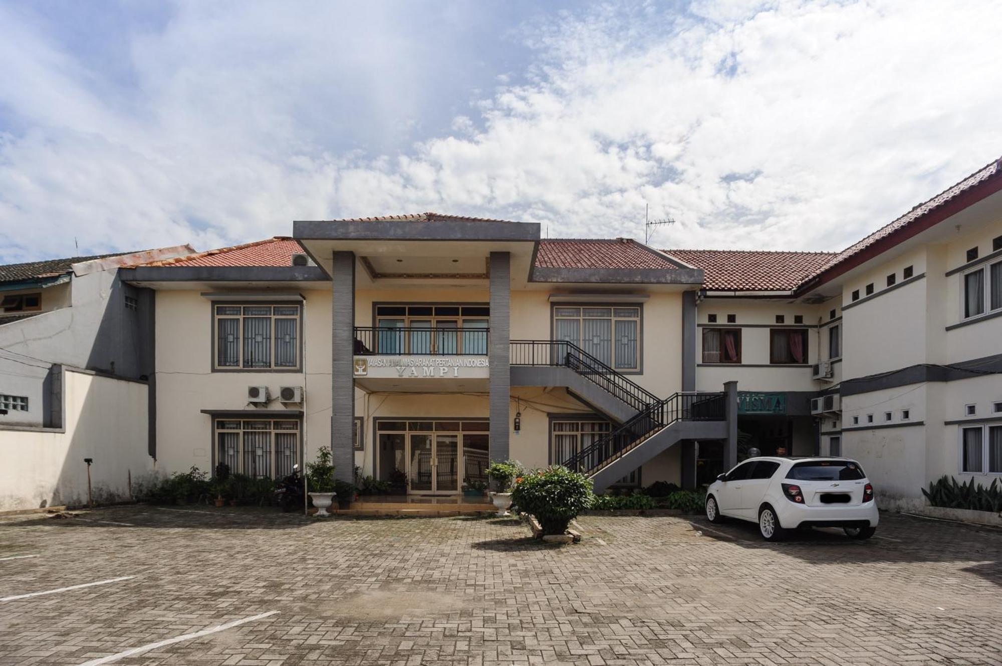Reddoorz Syariah Near Aeon Mall Tanjung Barat Jakarta Ngoại thất bức ảnh