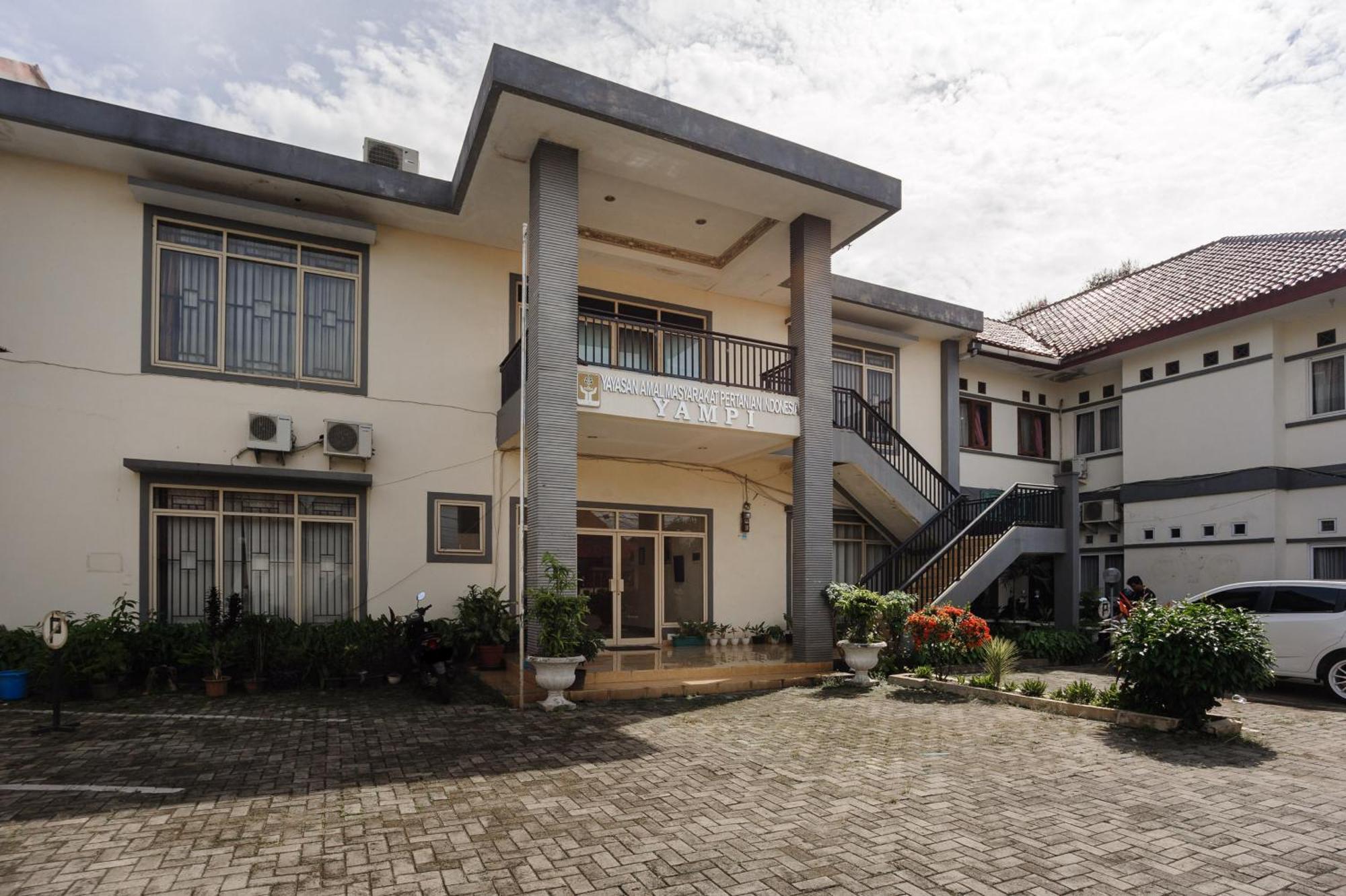 Reddoorz Syariah Near Aeon Mall Tanjung Barat Jakarta Ngoại thất bức ảnh