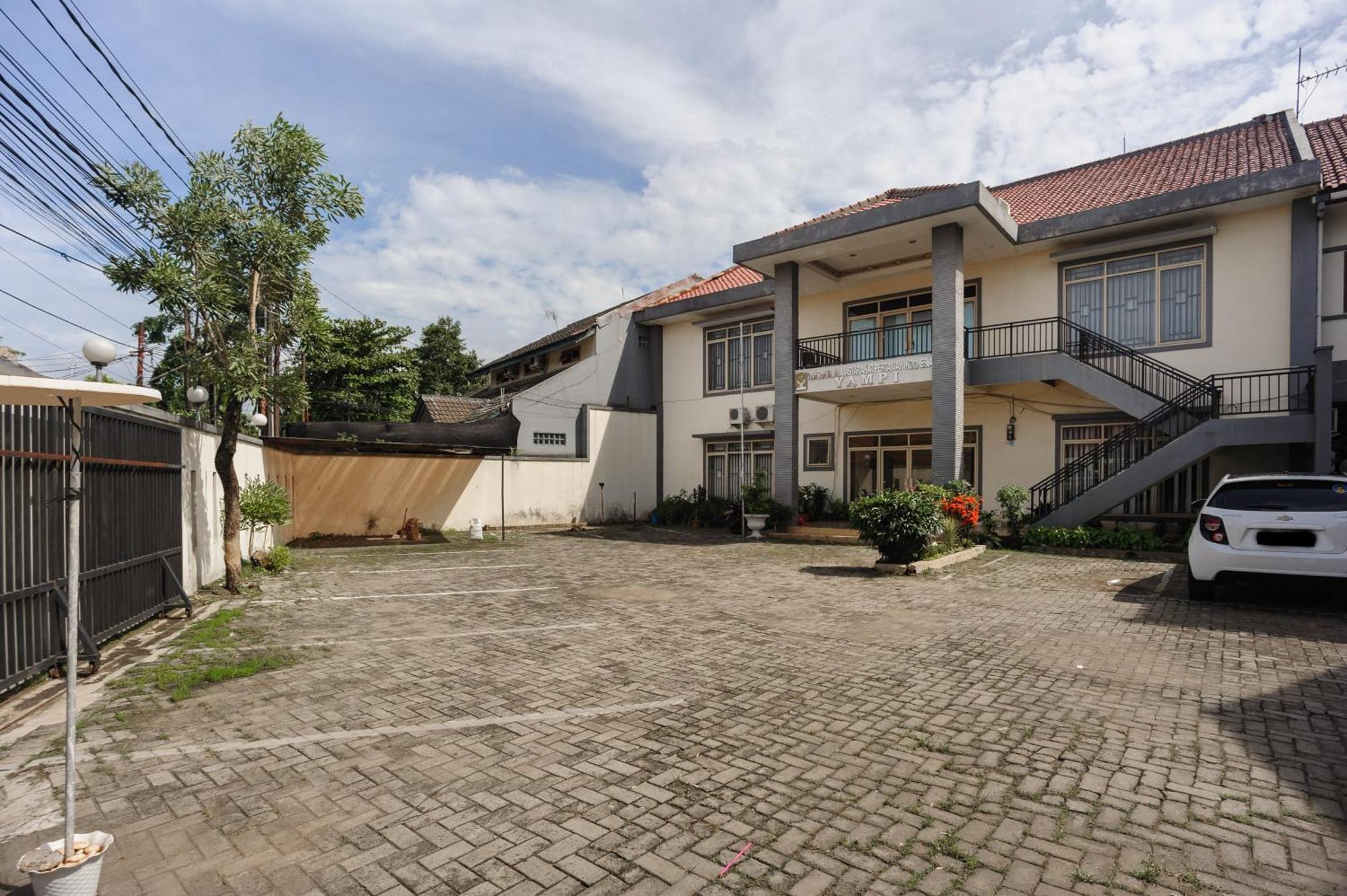 Reddoorz Syariah Near Aeon Mall Tanjung Barat Jakarta Ngoại thất bức ảnh